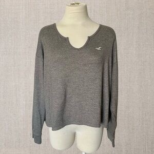 Hollister Slight Crop Long Sleeve V-neck Sweater/Shirt